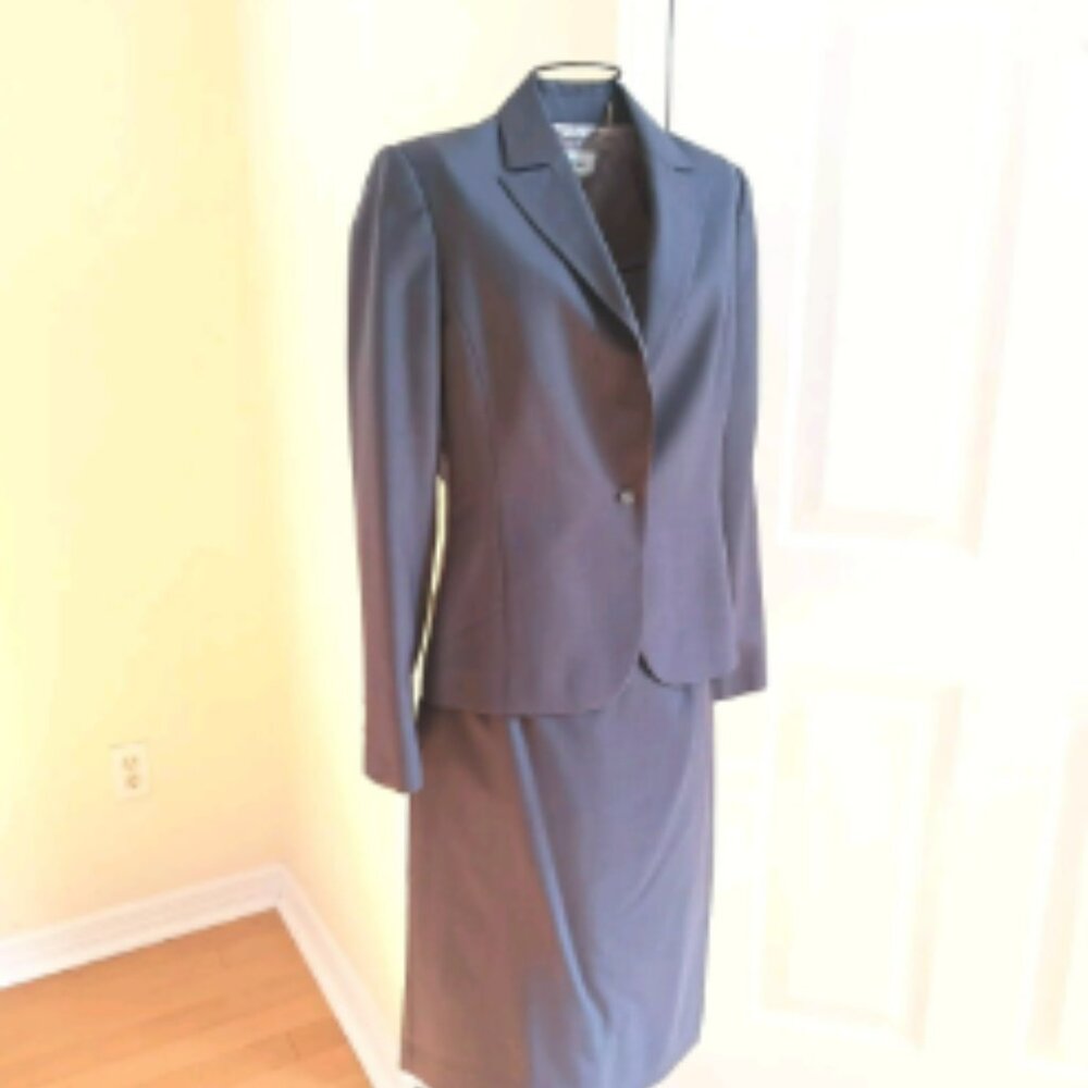 Calvin Klein Pencil Skirt Suit Set Lined Blazer Gray One Button Knee Length Sz 2 - Picture 3 of 15
